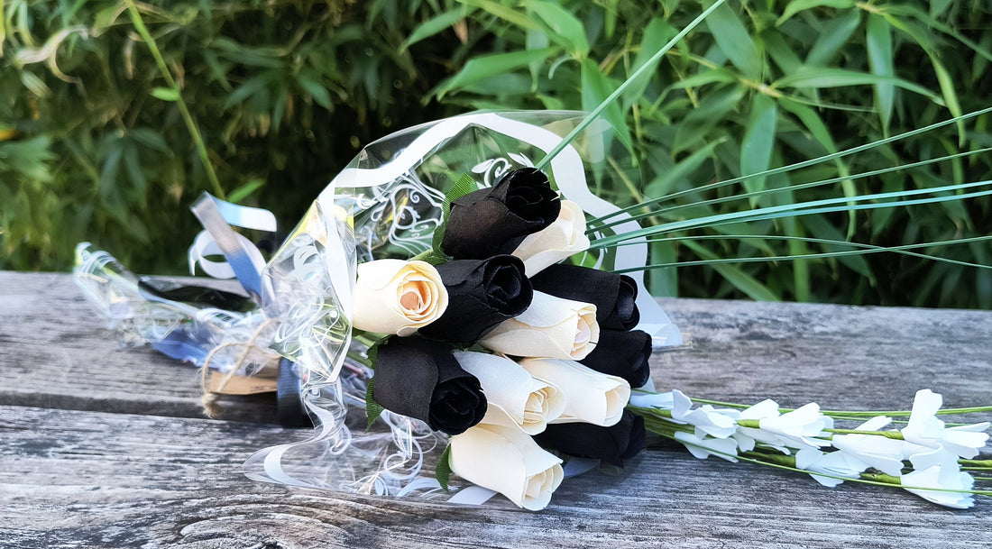 Black and White Wooden Rose Flower Bouquet - The Original Wooden Rose