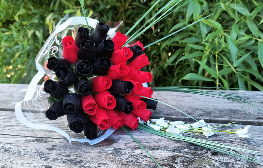 Black and Red Wooden Rose Flower Bouquet - The Original Wooden Rose