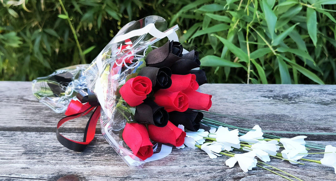 The Original Wooden Rose Black and Red Wooden Rose Bouquet (1 Dozen) - The Original Wooden Rose